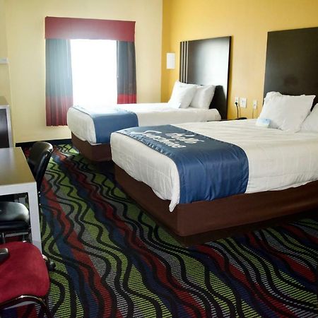 Days Inn & Suites By Wyndham Augusta Near Fort Eisenhower Eksteriør billede