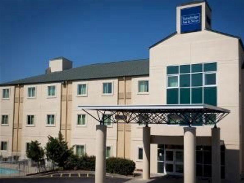 Days Inn & Suites By Wyndham Augusta Near Fort Eisenhower Eksteriør billede