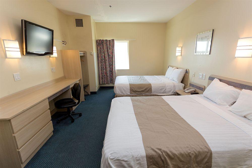 Days Inn & Suites By Wyndham Augusta Near Fort Eisenhower Eksteriør billede