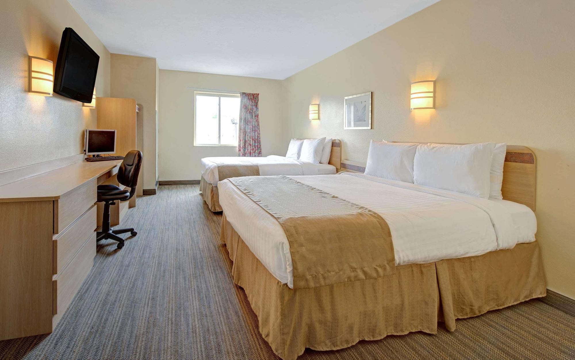 Days Inn & Suites By Wyndham Augusta Near Fort Eisenhower Eksteriør billede