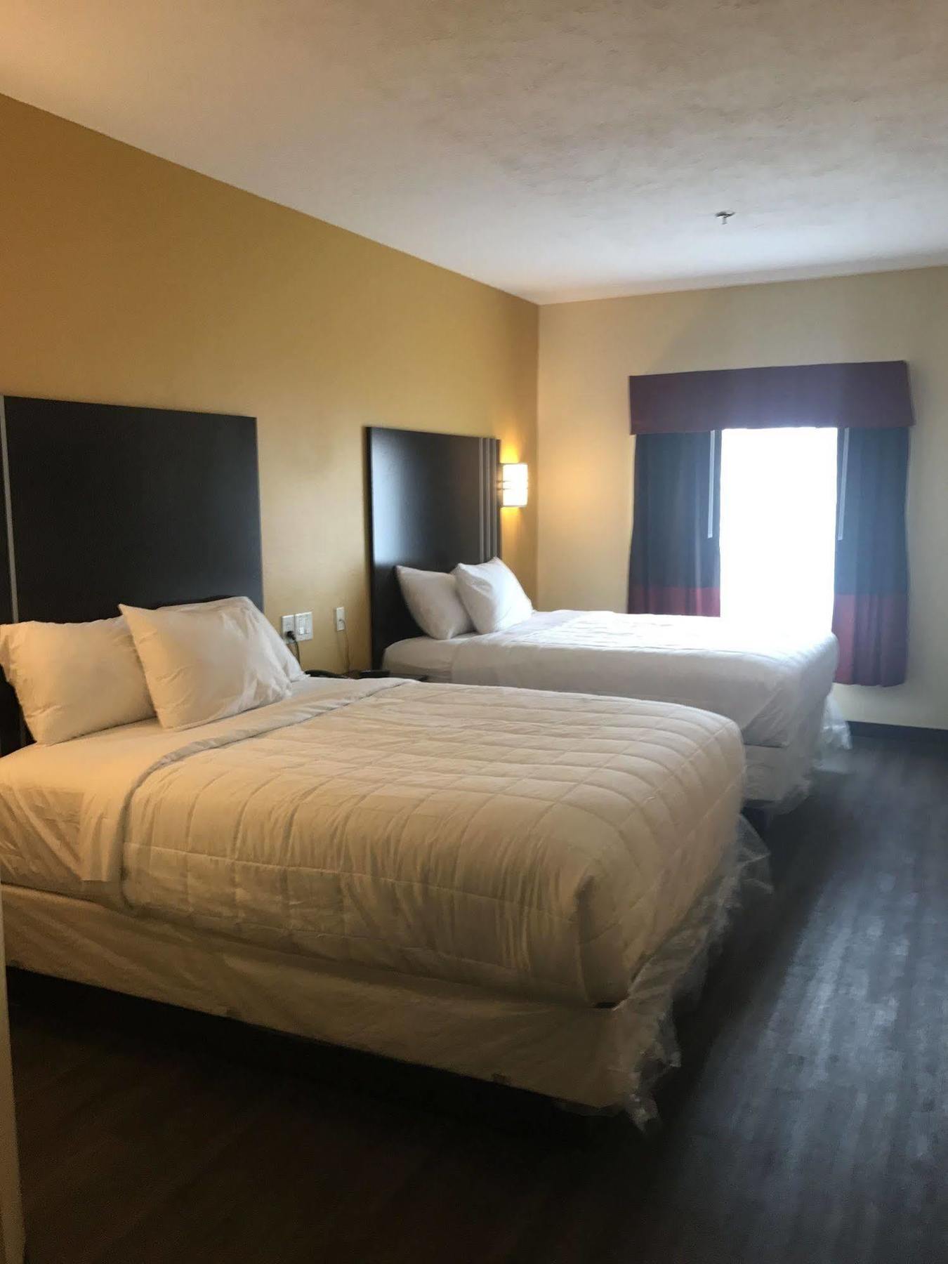 Days Inn & Suites By Wyndham Augusta Near Fort Eisenhower Eksteriør billede