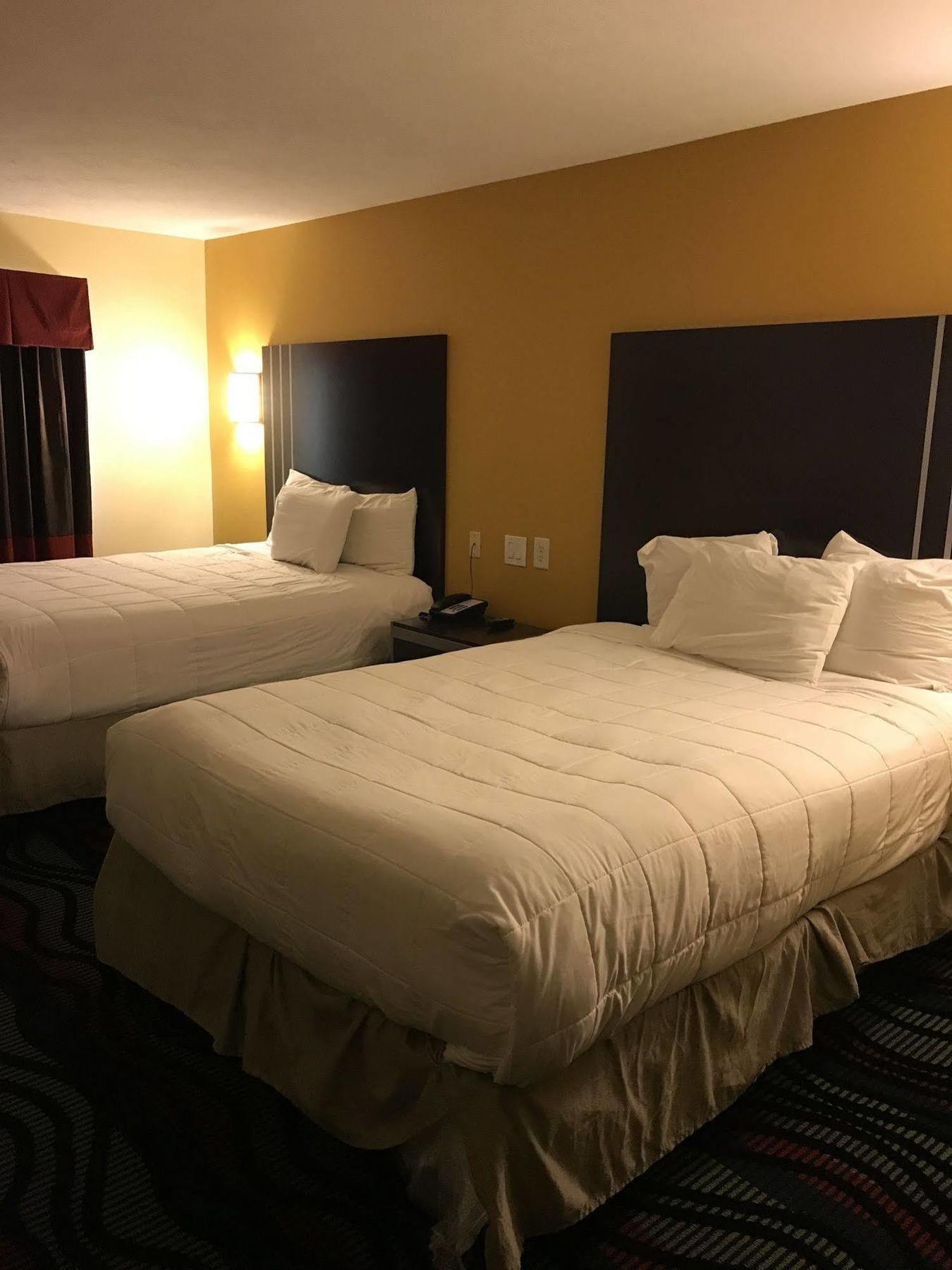 Days Inn & Suites By Wyndham Augusta Near Fort Eisenhower Eksteriør billede