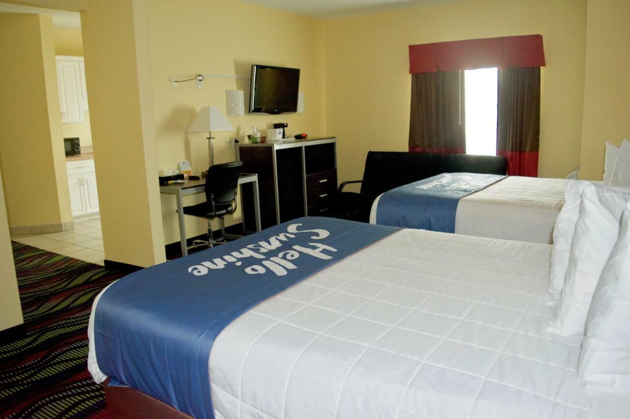 Days Inn & Suites By Wyndham Augusta Near Fort Eisenhower Eksteriør billede