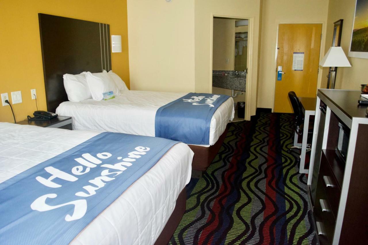 Days Inn & Suites By Wyndham Augusta Near Fort Eisenhower Eksteriør billede